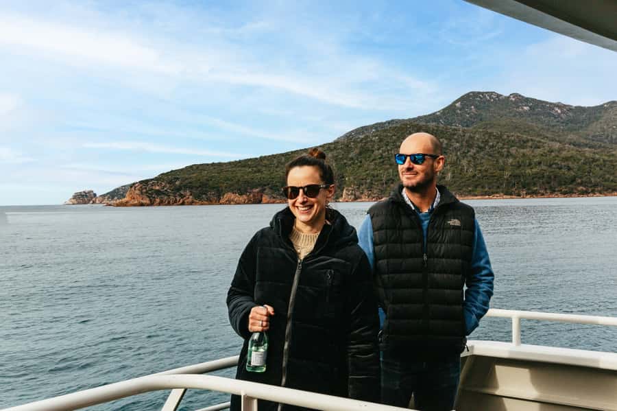 From Coles Bay: Wineglass Bay Cruise with Lunch - Sailing past Freycinet’s granite coast