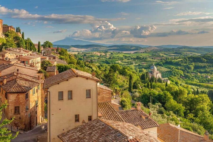 From Florence: Tuscany, Siena, San Gimignano & Winery Lunch - The road to Siena through the Tuscan hills