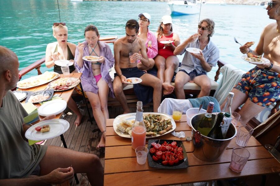 From La Spezia: Cinque Terre Boat Tour with Lunch and Wine - Starting at Porto Mirabello in La Spezia