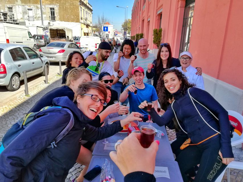 From Lisbon: Arrábida Day Tour & Wine Tasting - Livramento Market: breakfast with a Setúbal accent