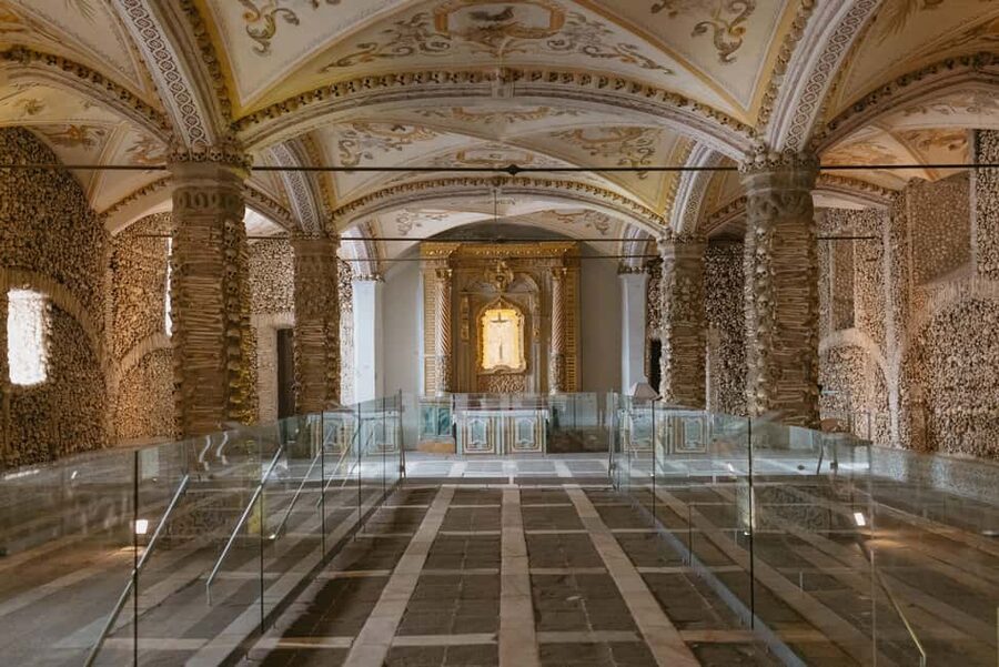 From Lisbon: Évora and Monsaraz Day Tour with Wine Tasting - Why this makes a good day away from Lisbon