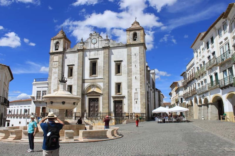 From Lisbon: Évora and Monsaraz with Regional Wine Tasting - Small groups, guides, and the practical rhythm