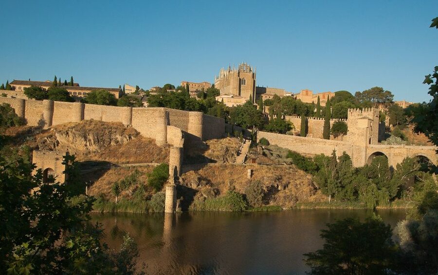 From Madrid: Toledo Tour with Wine Tasting and 3 Monuments - The three-monument option and what it adds