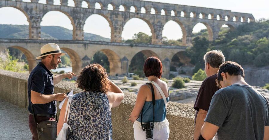 From Marseille: Provence Sightseeing Tour and Wine Tasting - A long day that covers the big Provence sights