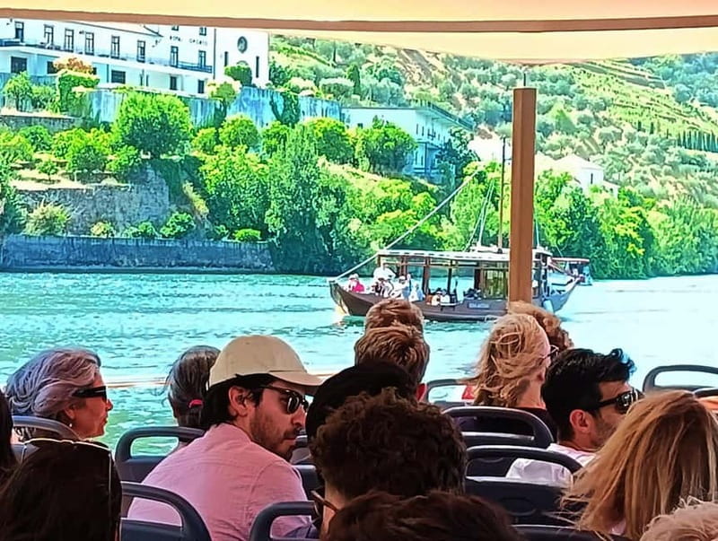 From Porto: 2 Wine Regions, Farm Lunch, and Boat Ride - A second estate near Vilarinho de São Romão