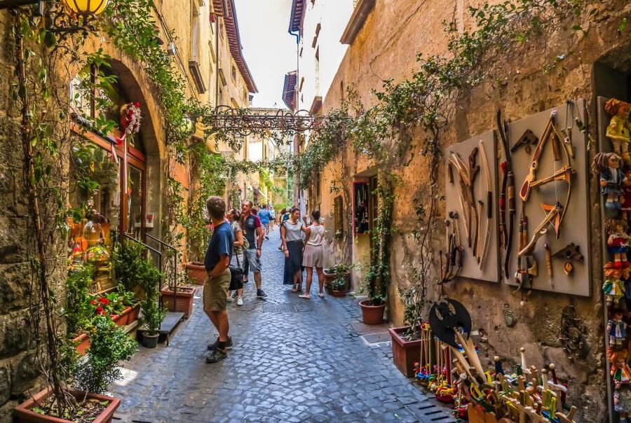 From Rome: Bagnoregio & Orvieto Day Trip with Wines & Lunch - Civita di Bagnoregio and its famous bridge
