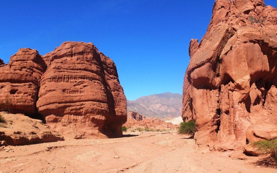 From Salta: Cafayate, land of wines and imposing ravines - The return to Salta and what the long ride feels like