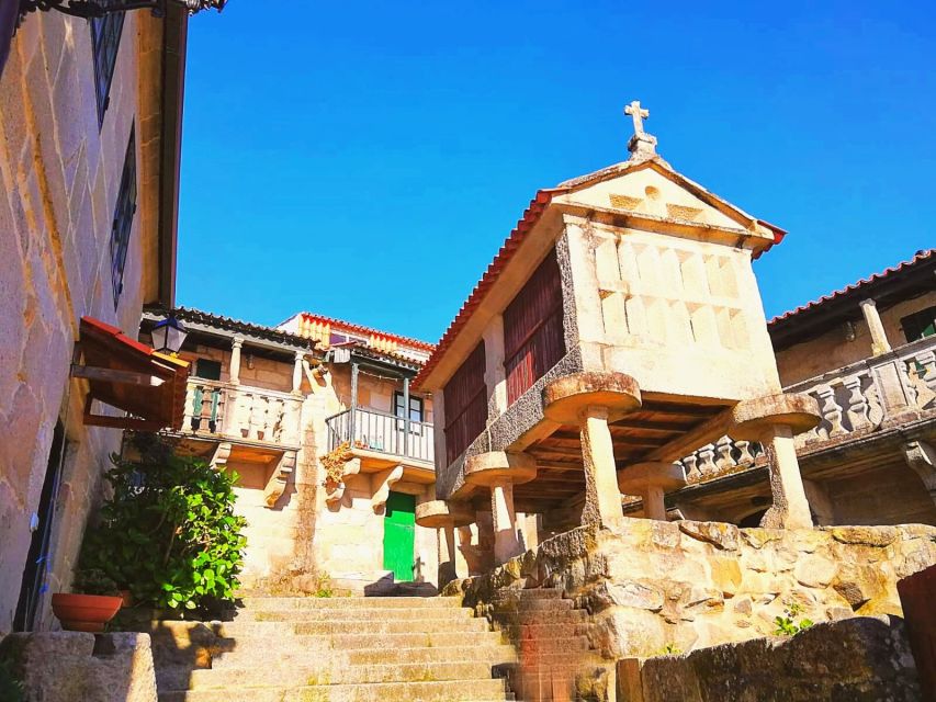 From Santiago: Rías Baixas Galicia Seafood & Wine Day Tour - La Toja and the route to the shellfish farms