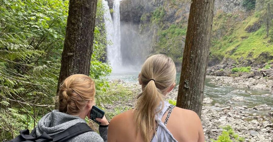From Seattle: Snoqualmie Falls and Wineries Tour w/ Transfer - Practical details before you book
