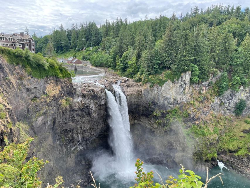 From Seattle: Snoqualmie Falls and Wineries Tour w/ Transfer - From Seattle to Lake Washington