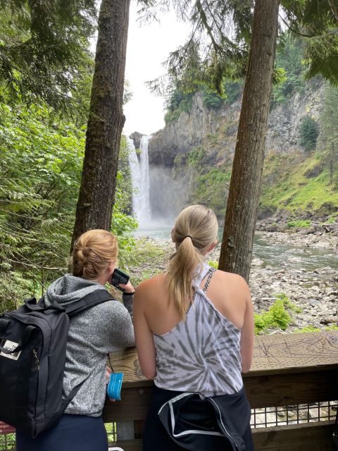 From Seattle: Snoqualmie Falls and Wineries Tour w/ Transfer - The drive to Woodinville wine country