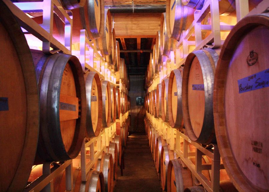 From Seattle: Snoqualmie Falls & Woodinville Wine Tasting - What the small group changes