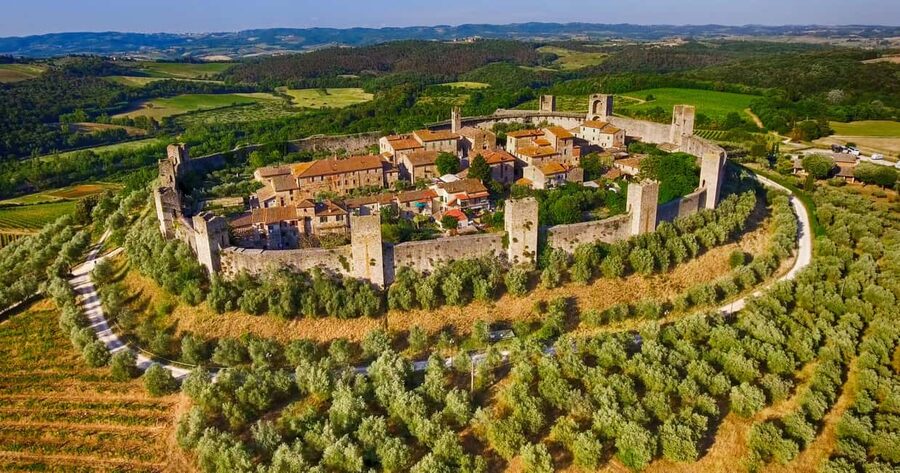 From Siena: Chianti and Castles Tour with Wine Tastings - Monteriggioni, walls and towers instead of a full castle tour