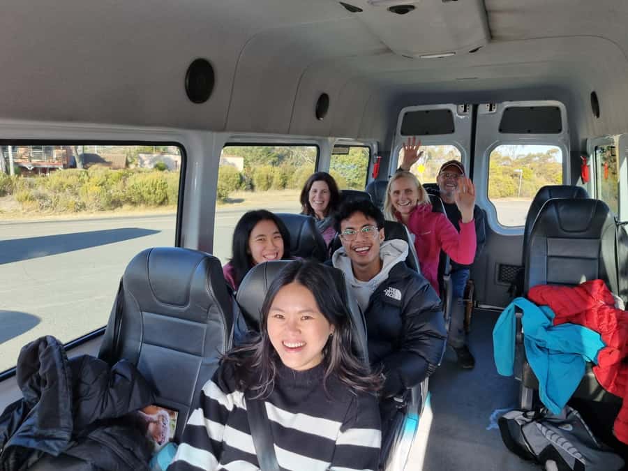 From Sydney: Award-Winning Hunter Valley Wine & Cheese Tour - Lakeside lunch in Pokolbin