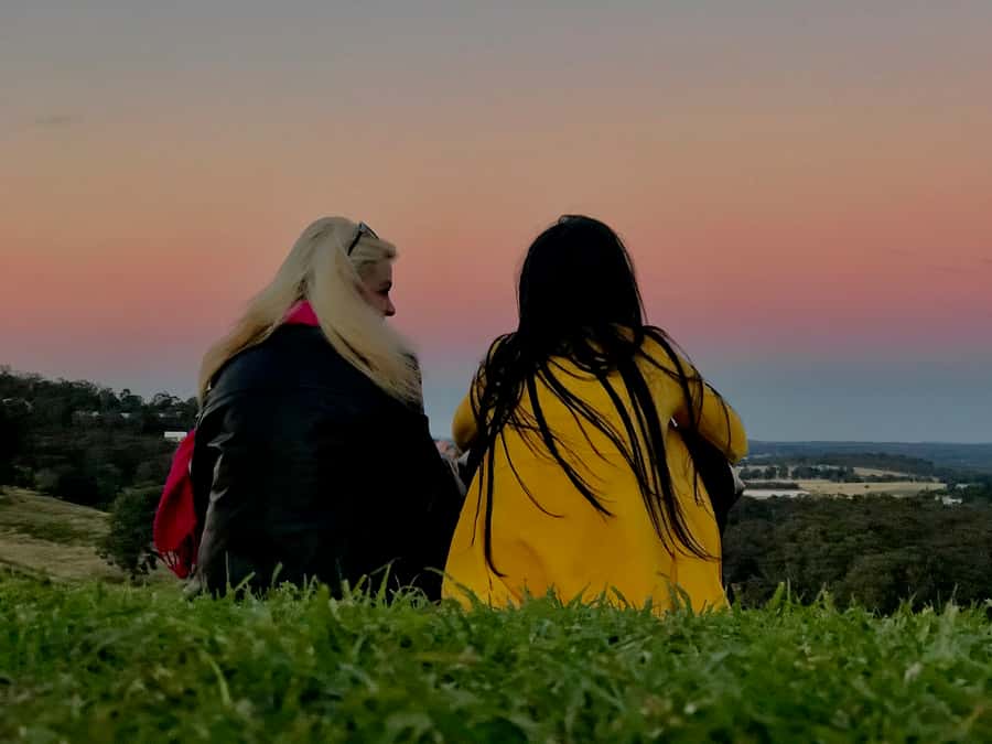 From Sydney: Hunter Valley Wine Tasting & Winery Picnic Tour - Guides Make the Difference