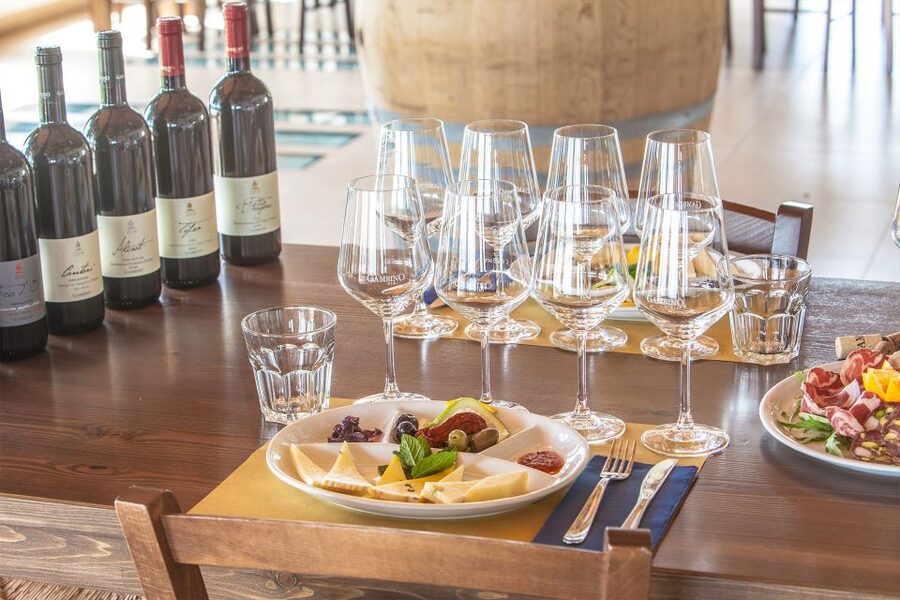 From Taormina: Private 3 Etna Wineries with Food & Wine - What the guides add to the day
