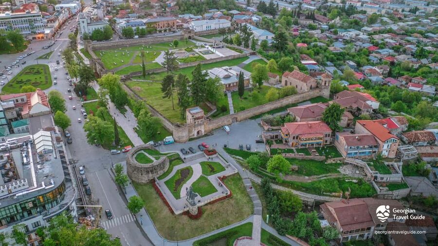 from Tbilisi to Kakheti Tour Sighnaghi, Bodbe & Wine Tasting - Zipline fun and the return through Gombori