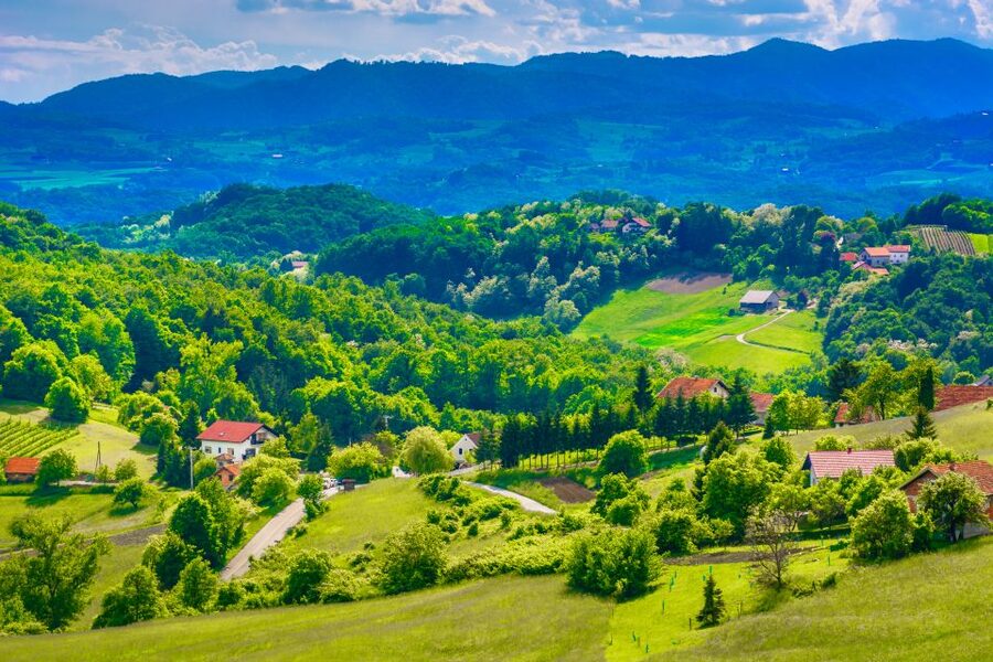 From Zagreb: Fairytale Castle & Wine Tasting & Lunch - Is $329 a fair price?