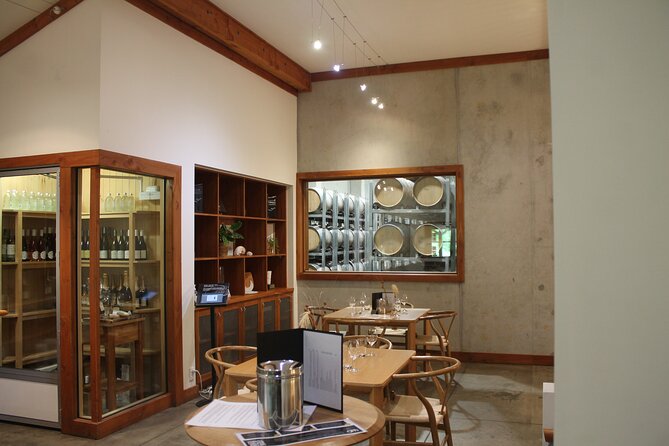 Full-Day Taste the Wines of Marlborough Tour - Chocolate is a smart final stop