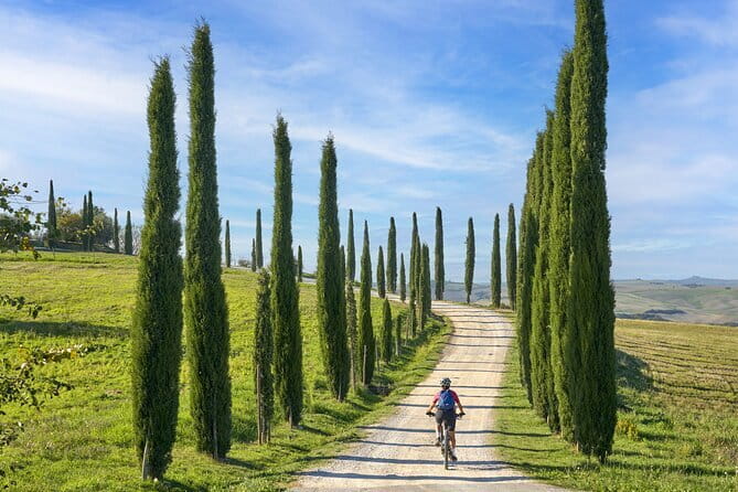 Full Day Tour to Val d'Orcia and Gladiator's Fields with Wines - Pienza, the Renaissance town