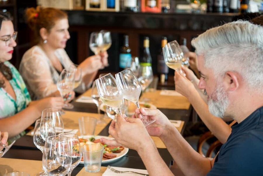 Funchal: Madeira Wine Tasting with Sommelier - What the sommelier adds to the afternoon