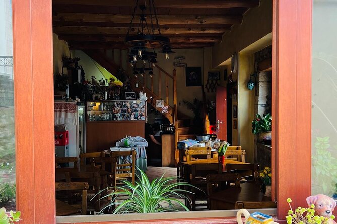Gastronomy tour and wine tasting in traditional villages - A river village and the road between stops