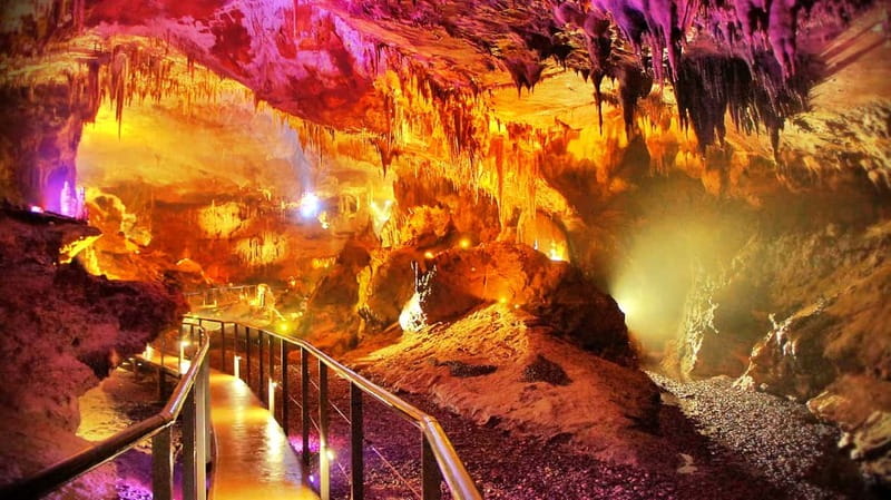 Gelati Momastery, Prometheus Cave, Sanatoriums and winetour - Why this Kutaisi day trip works