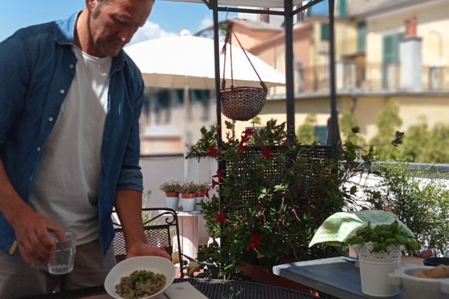 Genova: Homemade Pasta & Pesto Local Chef Class with Wine - Key points to know before booking