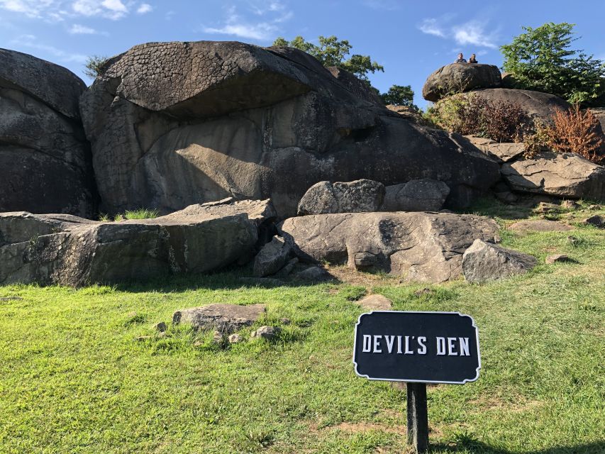 Gettysburg: Beer, Wine, and History Guided Walking Tour - The walking pace and who will enjoy it