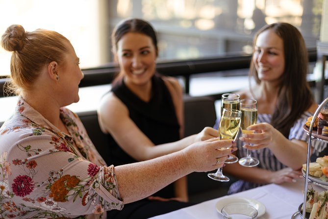 Gold Coast Hot Air Balloon with 5 Star Champagne Buffet Breakfast - Practical timing and cancellation advice