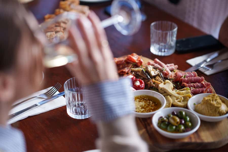 Gold Coast: Tamborine Mountain Wine Tour - Snacks, water, and the lunch question