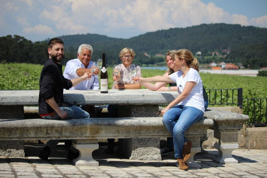 Granbazán Winery: Guided Tour and Wine Tasting - Who should book this winery visit?