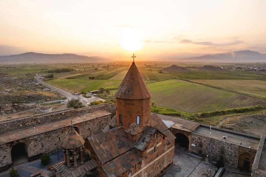 Group tour: Khor Virap, Noravank, Jermuk, Areni wine tasting - Noravank in the Red Cliffs of Vayots Dzor