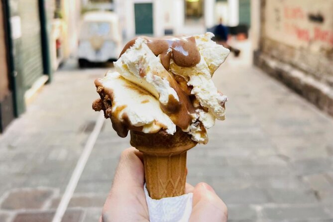 Guided Food Tour with Wine Tastings in Genoa - Starting at Porta Soprana, Genoa’s medieval doorway