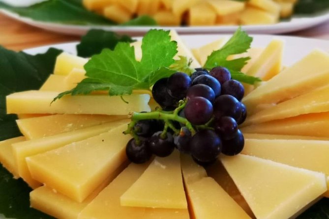 Guided Wine and Olive oil tasting - A relaxed host makes the short format work