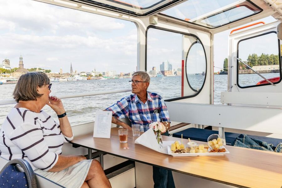 Hamburg: Harbor Cruise with Wine and Cheese - From the docks to Speicherstadt