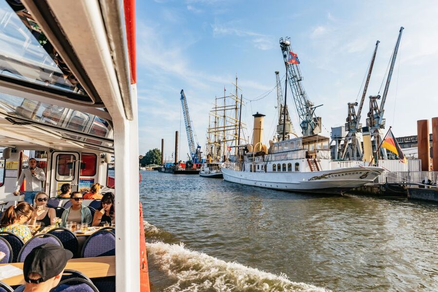 Hamburg: Harbor Cruise with Wine and Cheese - Is $49 a fair price?