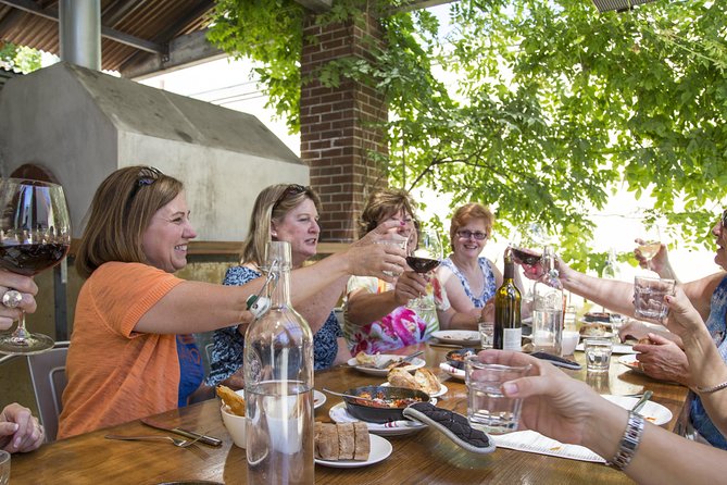 Healdsburg Small-Group Food and Wine Walking Tour - Why this four-hour walk works so well in Healdsburg