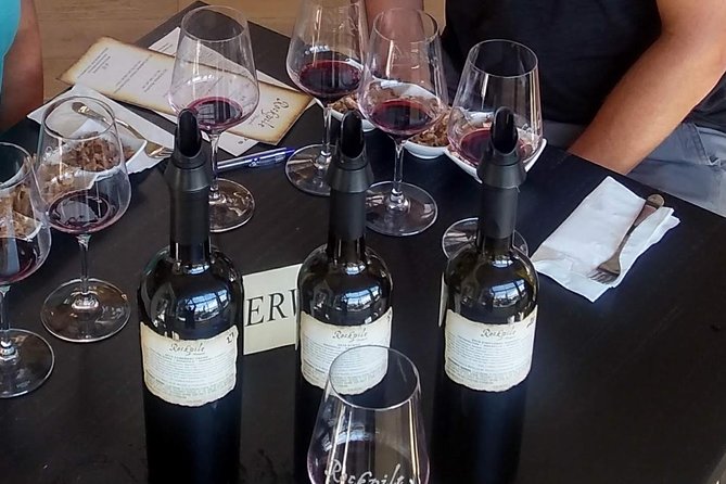 Healdsburg Wine and Food Pairing Guided Walking Tour - The guides are a major part of the value