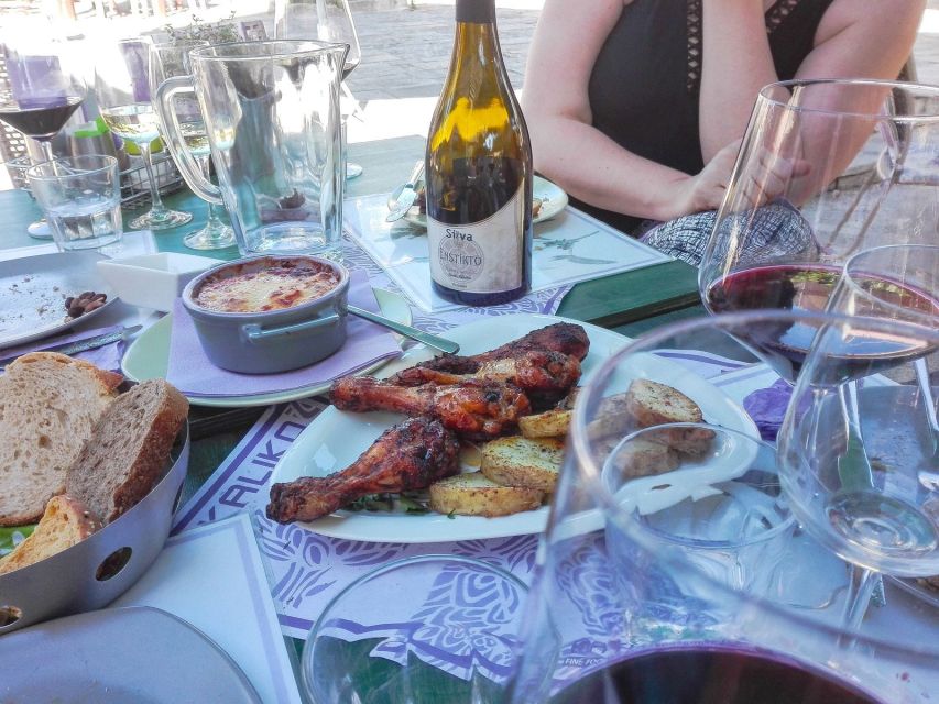 Heraklion: Cretan Wine Tasting Tour & Gourmet Lunch - A gourmet lunch in the wine country
