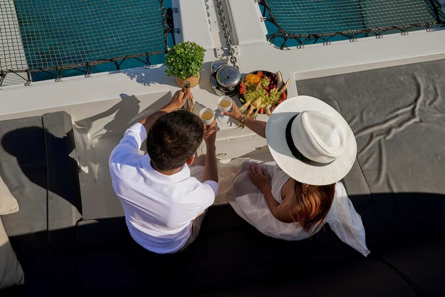 Heraklion: Dia Island Catamaran Cruise with Dinner and Wine - The details that matter most