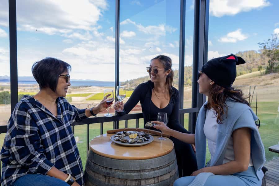 Hobart: Wineglass Bay & Freycinet National Park Active Tour - Leaving Hobart at 7:25am for the east coast