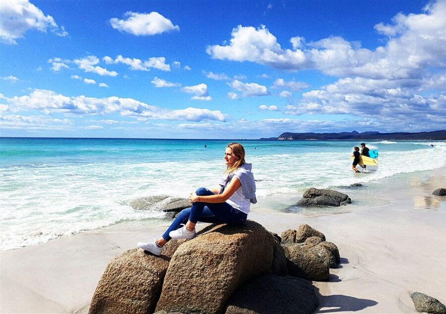 Hobart: Wineglass Bay, Freycinet Park, and Richmond Tour - Honeymoon Bay and Cape Tourville add variety