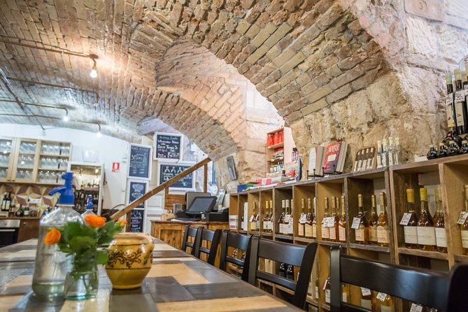 Hungarian Wine Tasting (with Cheese and Charcuterie) in Budapest - Five Wines That Explain Hungary