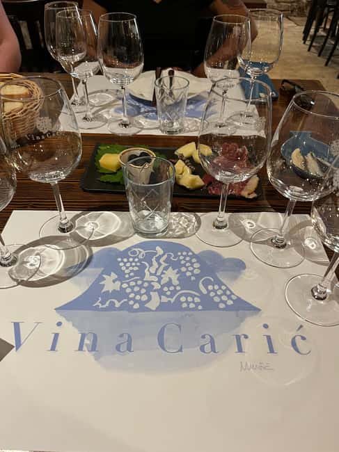 Hvar: Hvar Wine Tasting Experience - Tasting Hvar wine and olive oil