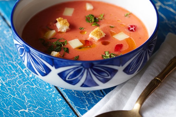 Interactive Paella & Market: Bottomless Wine & Rambla Views - The dishes: from tomato bread to paella