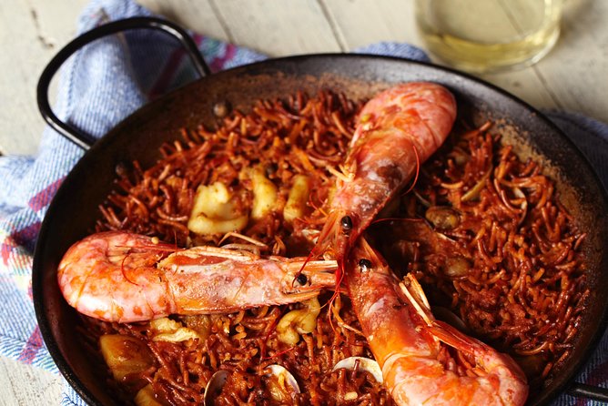 Interactive Paella & Market: Bottomless Wine & Rambla Views - Lunch, wine, and views over La Rambla