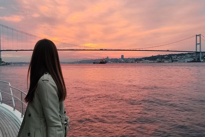 Istanbul Bosphorus Sunset Cruise with Wine on a Luxury Yacht - Asian shore sights from Kanlıca to Beylerbeyi