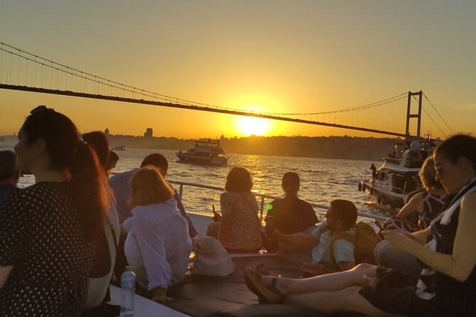 Istanbul Bosphorus Sunset Cruise with Wine on a Luxury Yacht - How good is the guiding?