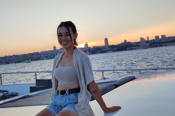 Istanbul Bosphorus Sunset Cruise with Wine on a Luxury Yacht - Timing, group size, and photo conditions